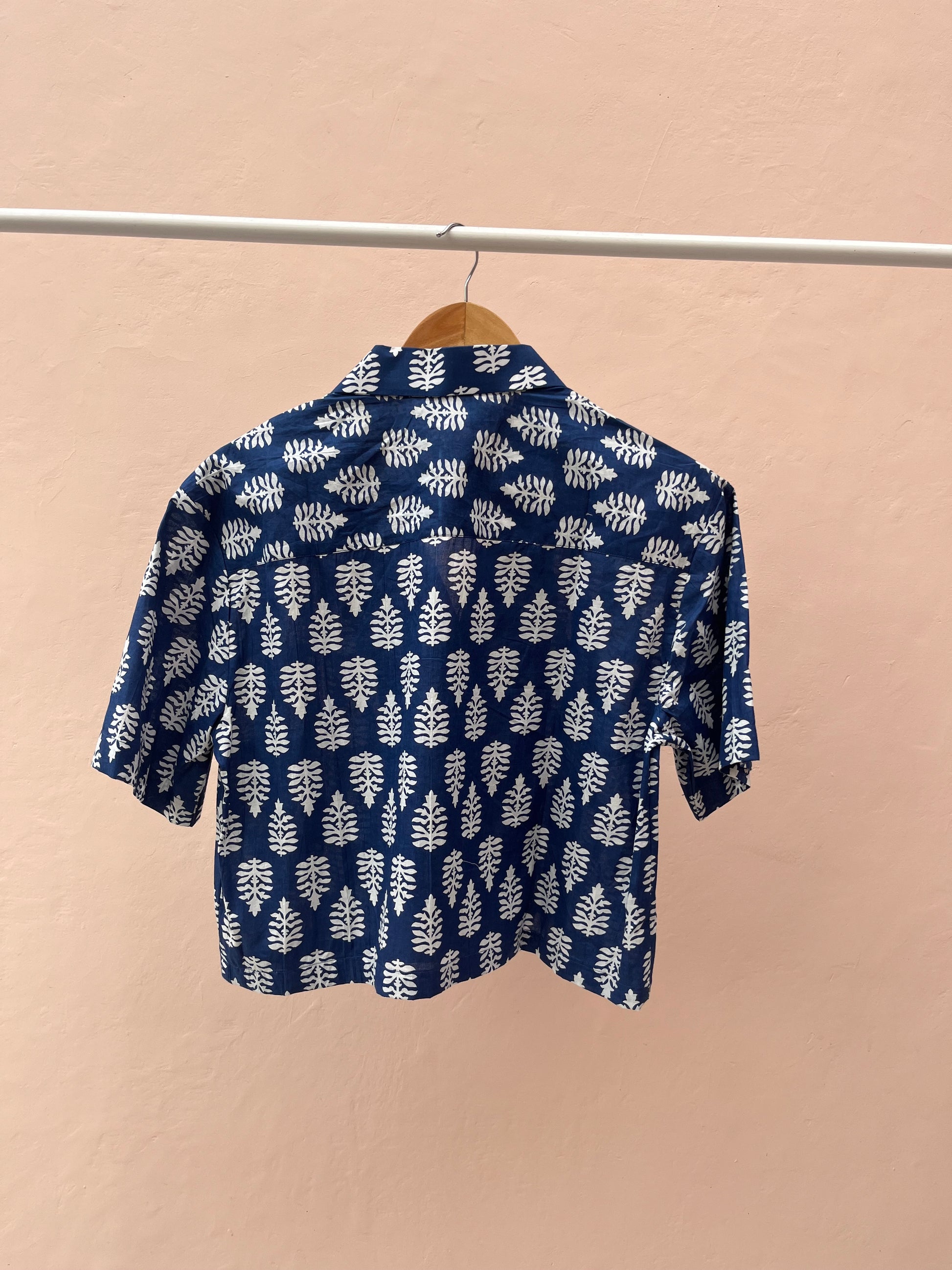 Crop shirt 