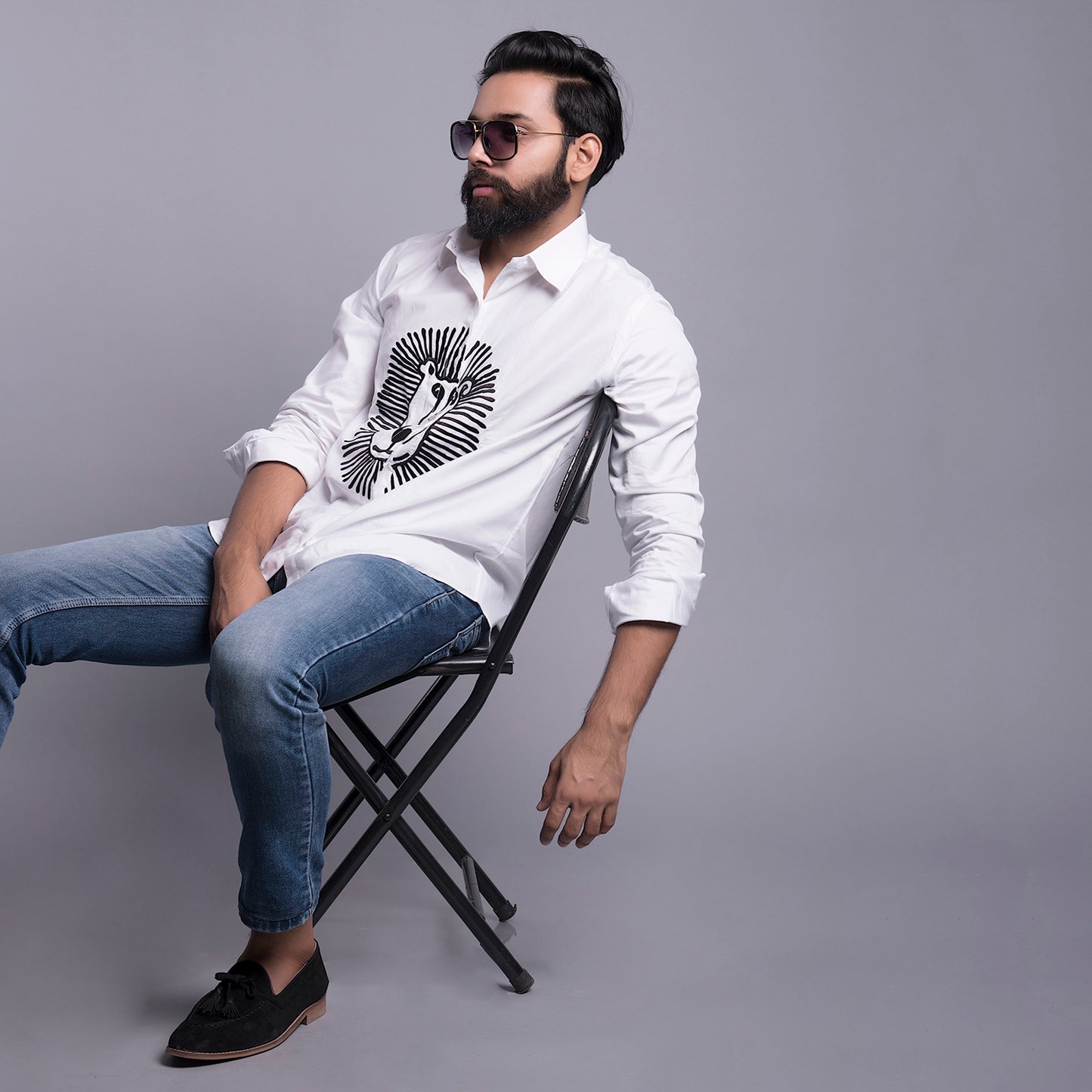 B/W Lion embroidered shirt